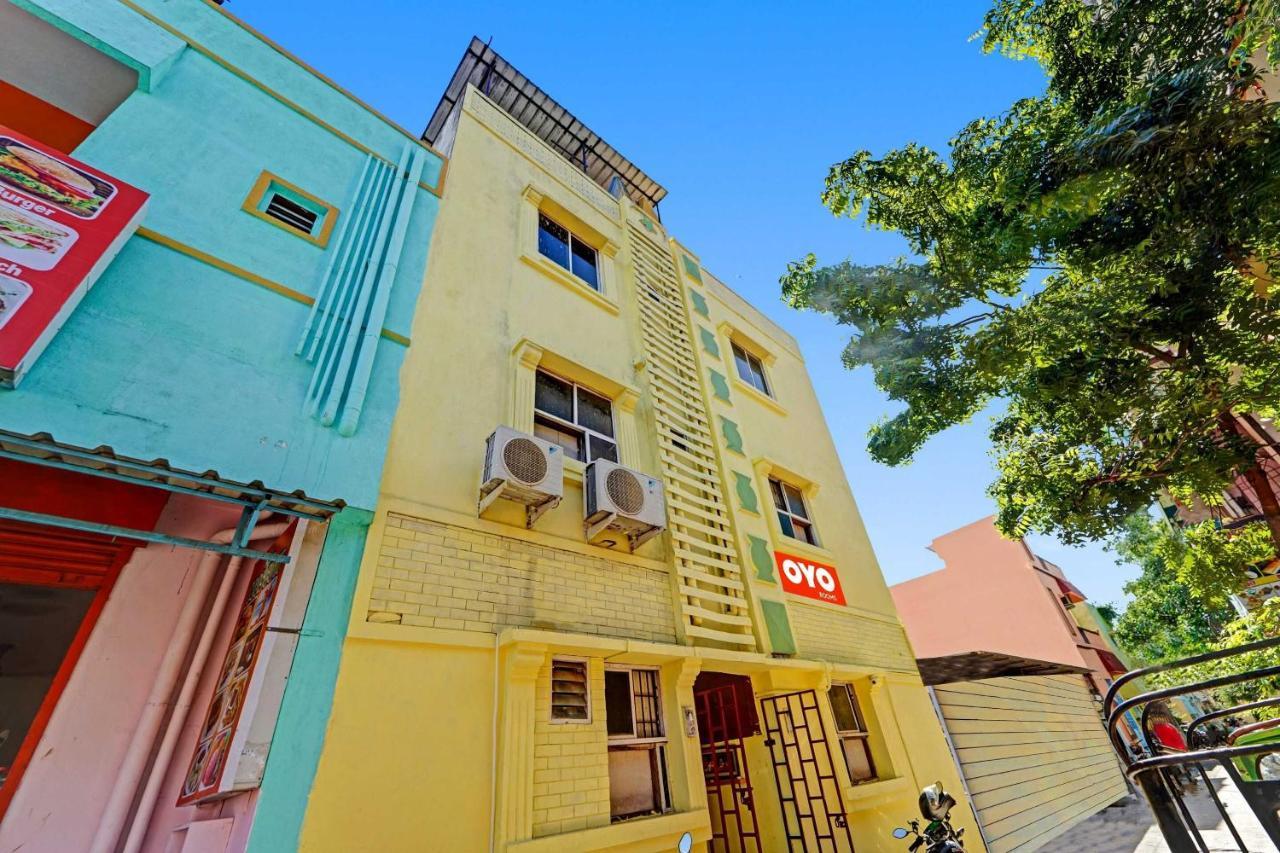 Oyo 81287 Empire Inn Ченай Екстериор снимка