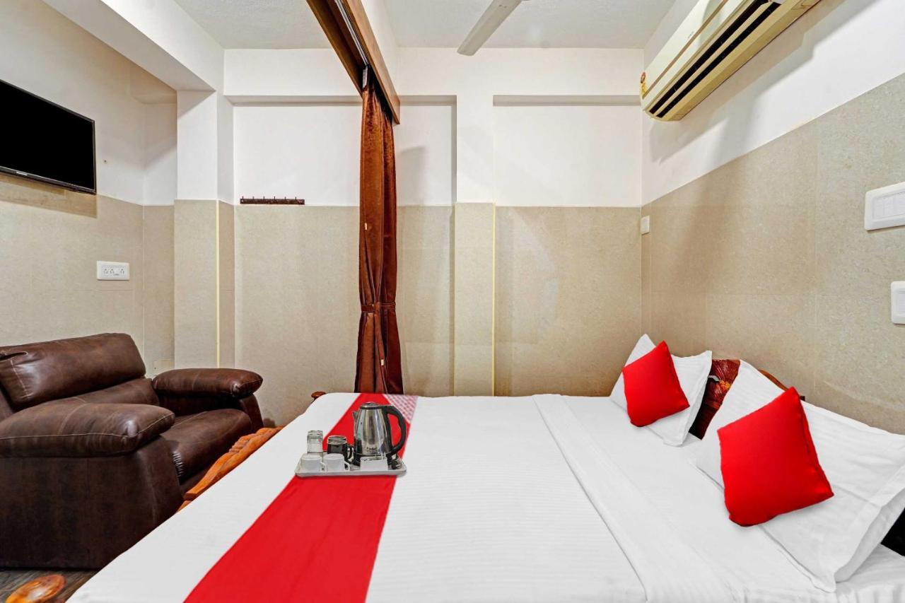 Oyo 81287 Empire Inn Ченай Екстериор снимка