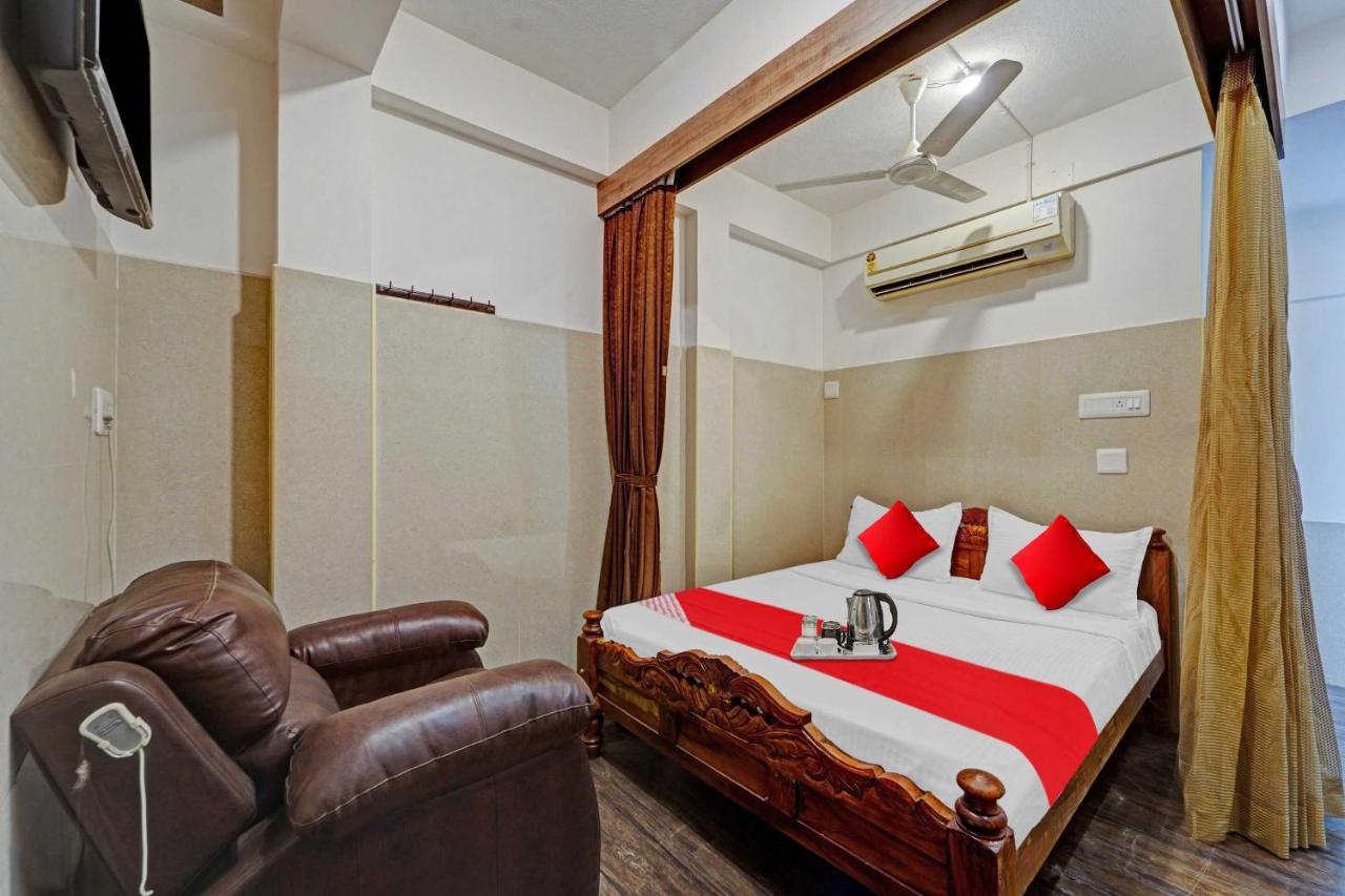 Oyo 81287 Empire Inn Ченай Екстериор снимка